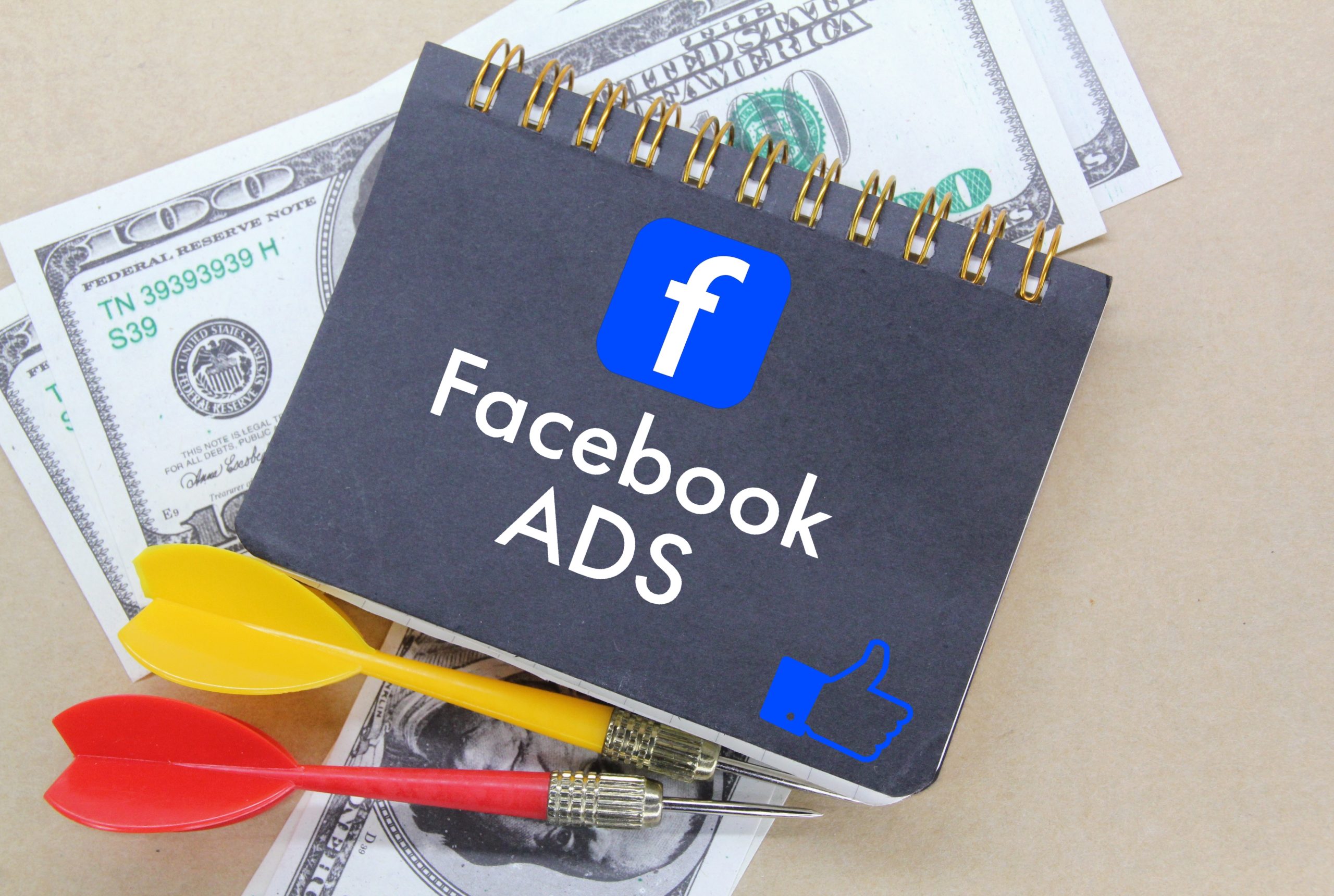 fekete notesz facebook ads felirattal